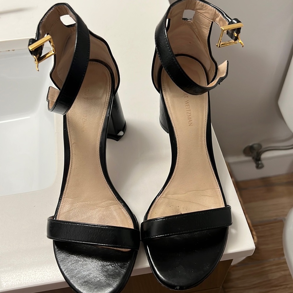 Stuart Weitzman 7 Sandals with broken heel